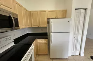 2641 NE 4th St, Homestead, FL 33033 - Photo 9