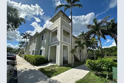 2641 NE 4th St #204, Homestead, FL 33033 - Photo 1