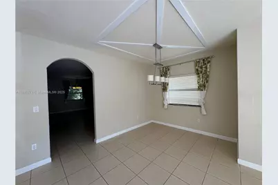 8885 SW 227th Ter, Cutler Bay, FL 33190 - Photo 5