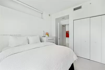 900 Biscayne Blvd #3112, Miami, FL 33132 - Photo 11