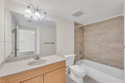 900 SW 8th St #1101, Miami, FL 33130 - Photo 17