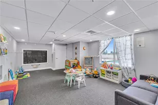 900 SW 8th St, Miami, FL 33130 - Photo 27