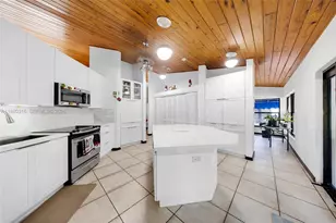 10204 SW 96th Ct, Miami, FL 33176 - Photo 19