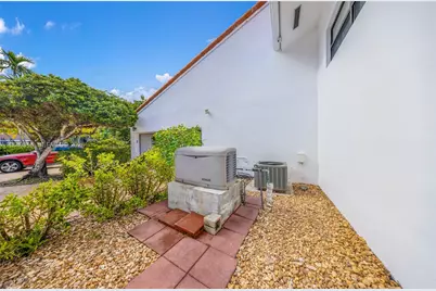 10204 SW 96th Ct, Miami, FL 33176 - Photo 39