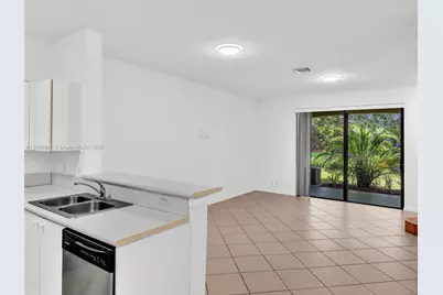 3865 Tree Top Dr, Weston, FL 33332 - Photo 3