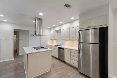 1000 NW 17th Ave, Boca Raton, FL 33486 - Photo 9