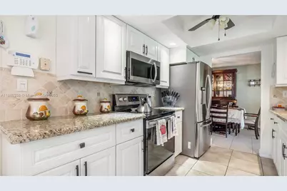 4813 NW 47th Ter, Tamarac, FL 33319 - Photo 13