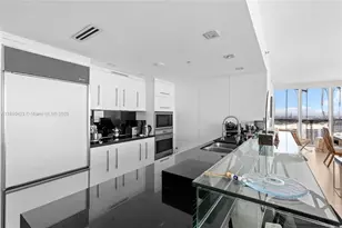 465 Brickell Ave, Miami, FL 33131 - Photo 37