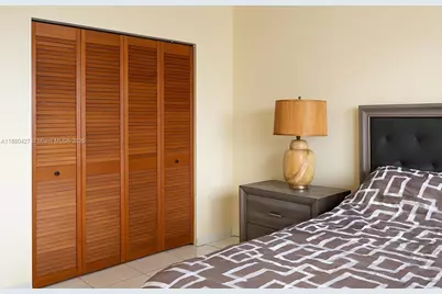 400 Kings Point Dr #327, Sunny Isles Beach, FL 33160 - Photo 9