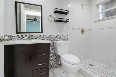 8930 NW 11th St, Pembroke Pines, FL 33024 - Photo 31