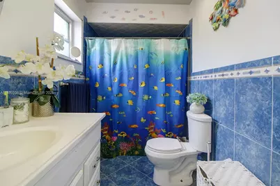 8930 NW 11th St, Pembroke Pines, FL 33024 - Photo 41