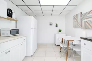 8930 NW 11th St, Pembroke Pines, FL 33024 - Photo 43