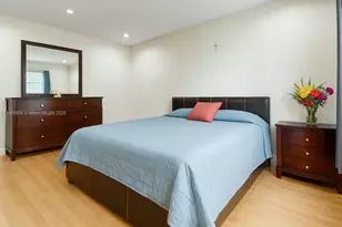 8930 NW 11th St, Pembroke Pines, FL 33024 - Photo 33