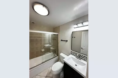 2895 NE 32nd St #305, Fort Lauderdale, FL 33306 - Photo 9