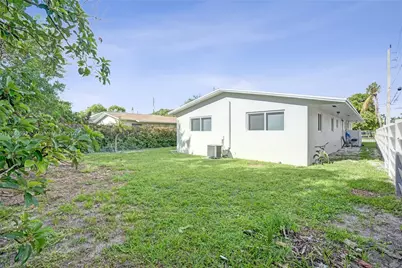 136 NW 6th Ave #2, Hallandale Beach, FL 33009 - Photo 25