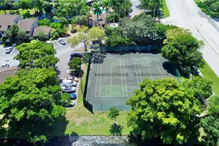 9956 Nob Hill Pl, Sunrise, FL 33351 - Photo 25