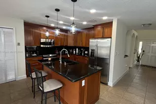 1376 NW 192nd Ave, Pembroke Pines, FL 33029 - Photo 11