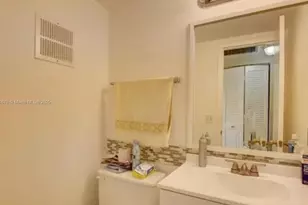 82 Fanshaw B, Boca Raton, FL 33434 - Photo 5