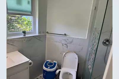 18706 NE 18th Ave #206, Miami, FL 33179 - Photo 13