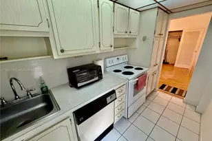 9700 E Bay Harbor Dr, Bay Harbor Islands, FL 33154 - Photo 15