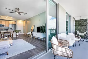 1111 SW 1st Ave, Miami, FL 33130 - Photo 21