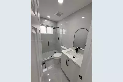 841 W 50th St #2, Hialeah, FL 33012 - Photo 7