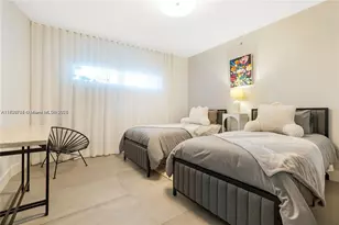 9821 E Bay Harbor Dr, Bay Harbor Islands, FL 33154 - Photo 17