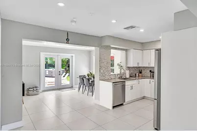 1577 NE 48th Ct, Oakland Park, FL 33334 - Photo 3