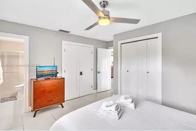 1577 NE 48th Ct, Oakland Park, FL 33334 - Photo 13