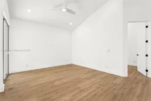 9041 Baybury Ln, West Palm Beach, FL 33411 - Photo 5