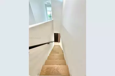 536 NW 48th St, Miami, FL 33127 - Photo 25