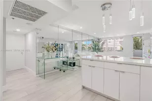 100 Lincoln Rd, Miami Beach, FL 33139 - Photo 27