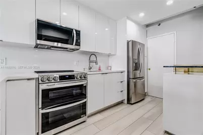 100 Lincoln Rd #323, Miami Beach, FL 33139 - Photo 17