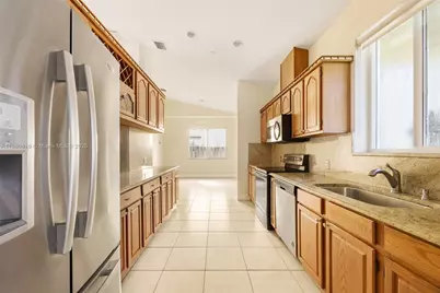 408 SE 6th St, Dania Beach, FL 33004 - Photo 5