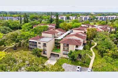 6010 S Falls Circle Dr #419, Lauderhill, FL 33319 - Photo 41