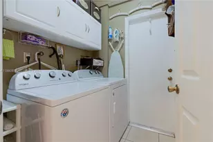 13704 S Garden Cove Cir, Davie, FL 33325 - Photo 15