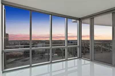 851 NE 1st Ave #3010, Miami, FL 33132 - Photo 3