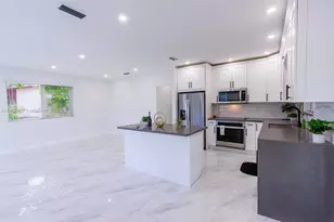 320 NE 172nd St, North Miami Beach, FL 33162 - Photo 5