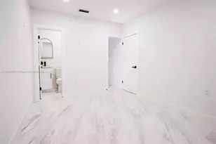 320 NE 172nd St, North Miami Beach, FL 33162 - Photo 9