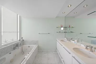 400 S Pointe Dr #1104, Miami Beach, FL 33139 - Photo 17