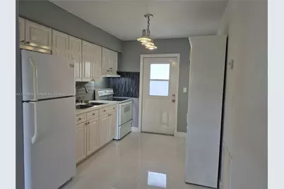 4920 SW 28th Ter #1-2, Dania Beach, FL 33312 - Photo 9