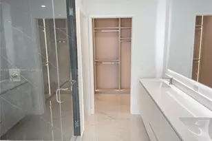 700 NE 24th St, Miami, FL 33137 - Photo 11