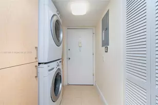 1121 Crandon Blvd, Key Biscayne, FL 33149 - Photo 15
