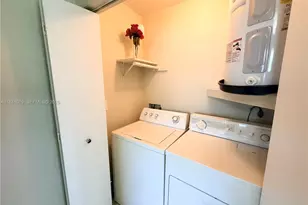 4007 NW 87th Ave, Sunrise, FL 33351 - Photo 7