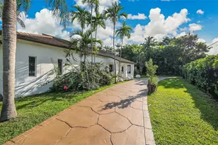 11461 SW 93rd St, Miami, FL 33176 - Photo 1