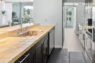 2655 Collins Ave, Miami Beach, FL 33140 - Photo 11