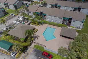 7429 SW 152nd Ave, Miami, FL 33193 - Photo 3