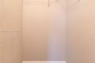 8069 NW 108th Pl, Doral, FL 33178 - Photo 9