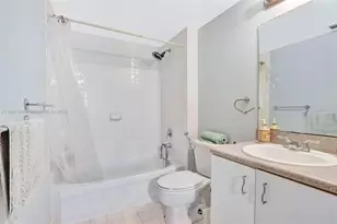 816 NW 11th St, Miami, FL 33136 - Photo 9