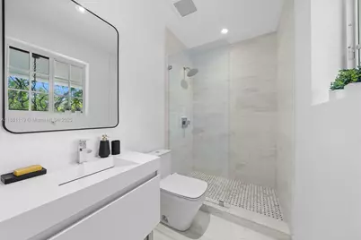 575 Bay Point Rd, Miami, FL 33137 - Photo 65